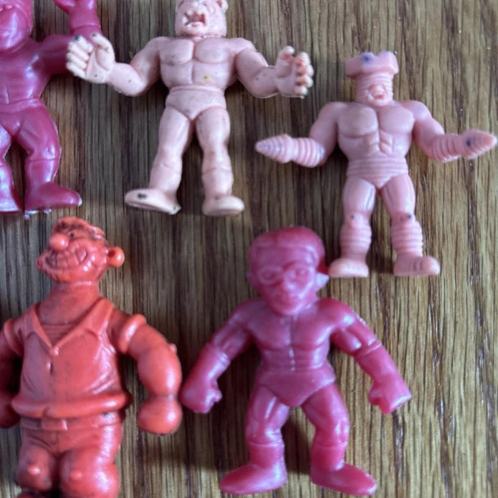 Lot of‎ 7 Vintage M.U.S.C.L.E. Men Figures Mixed Colors Muscle